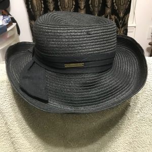 Black straw hat
